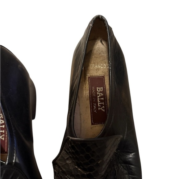Vintage Bally Glossy Black Patterned Loafers main image 7